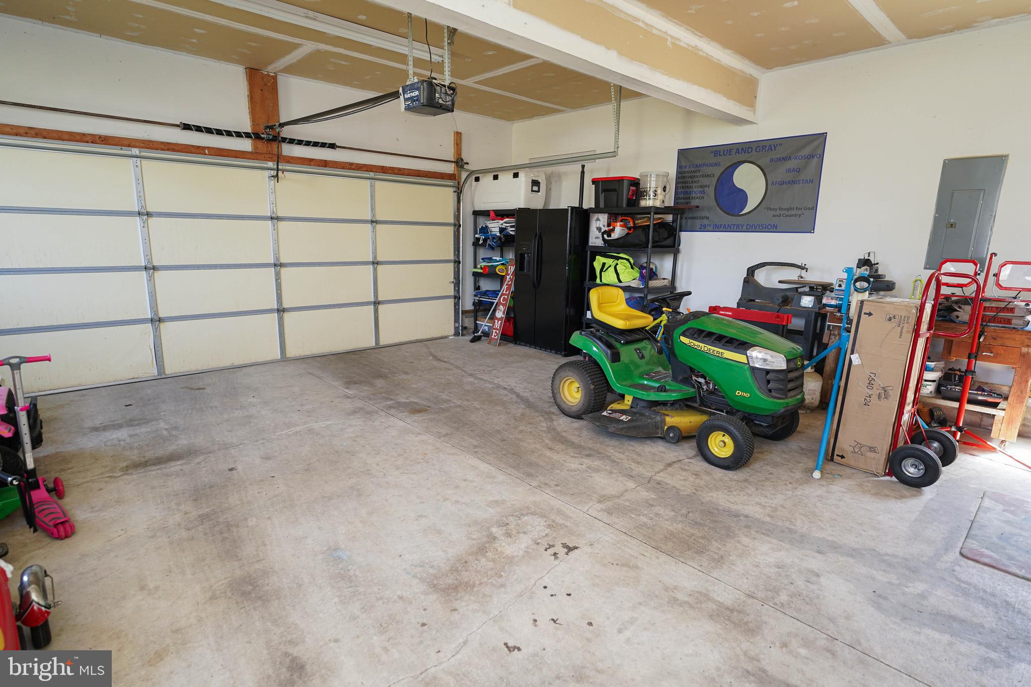 MOCKING BIRD - Residential