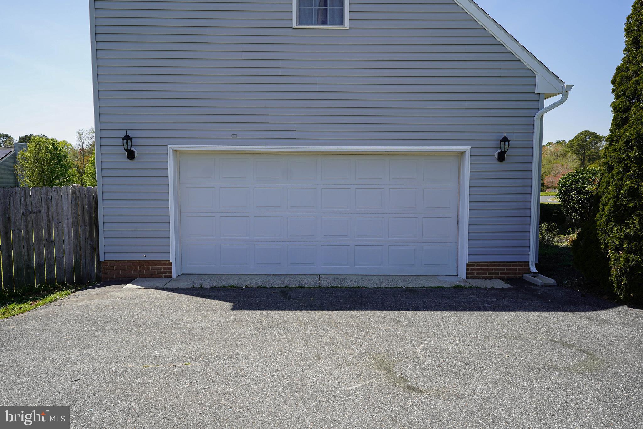 MOCKING BIRD - Residential