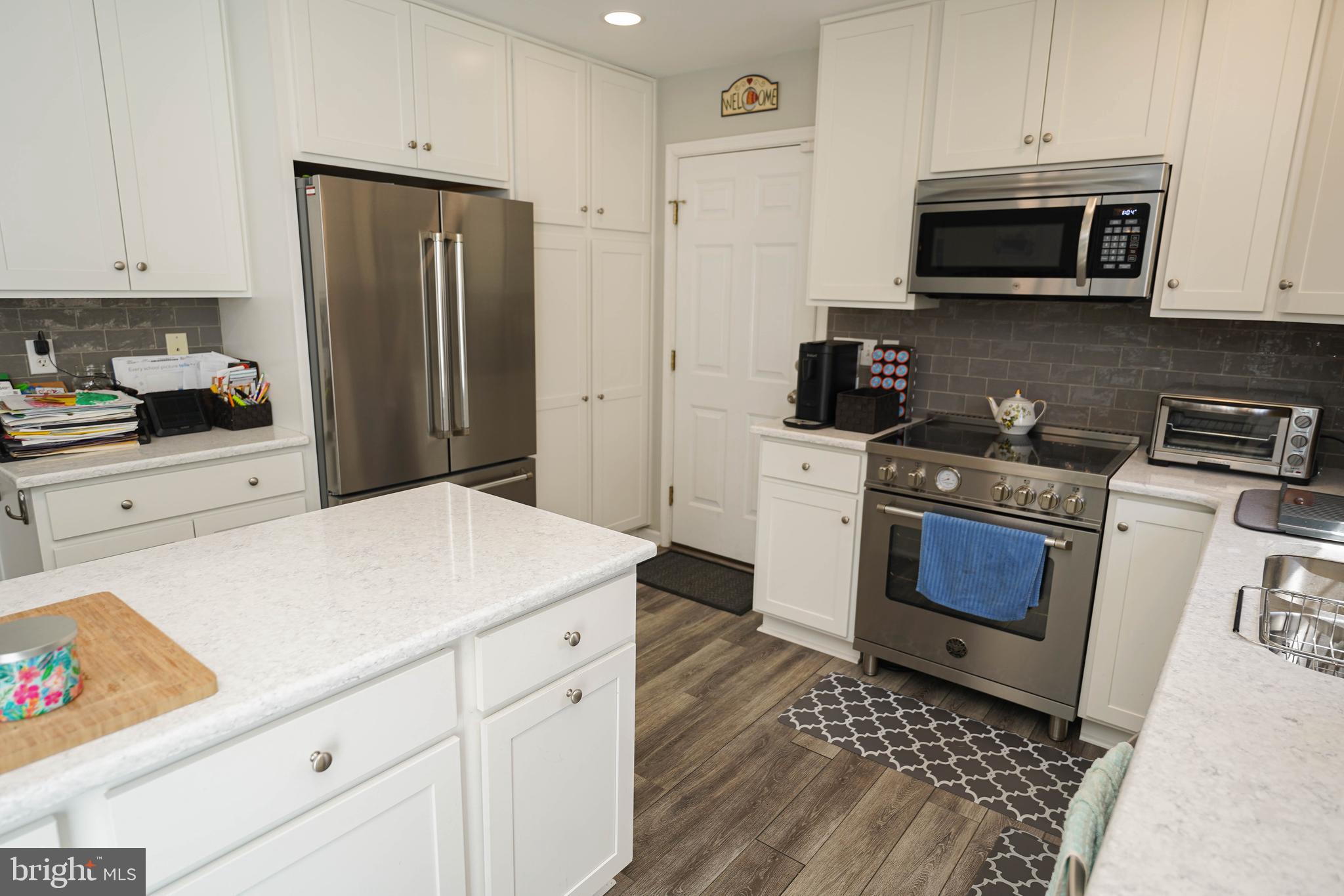 MOCKING BIRD - Residential