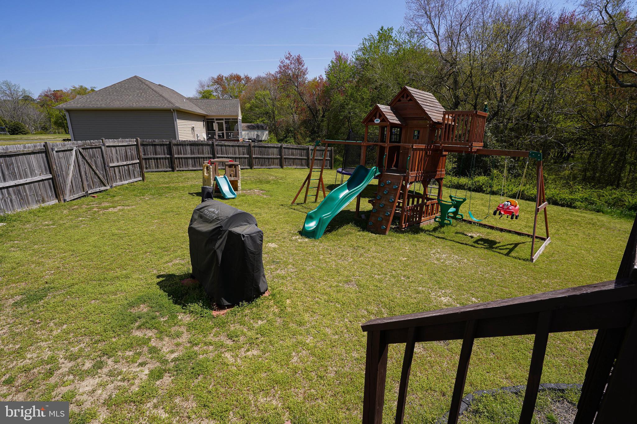 MOCKING BIRD - Residential