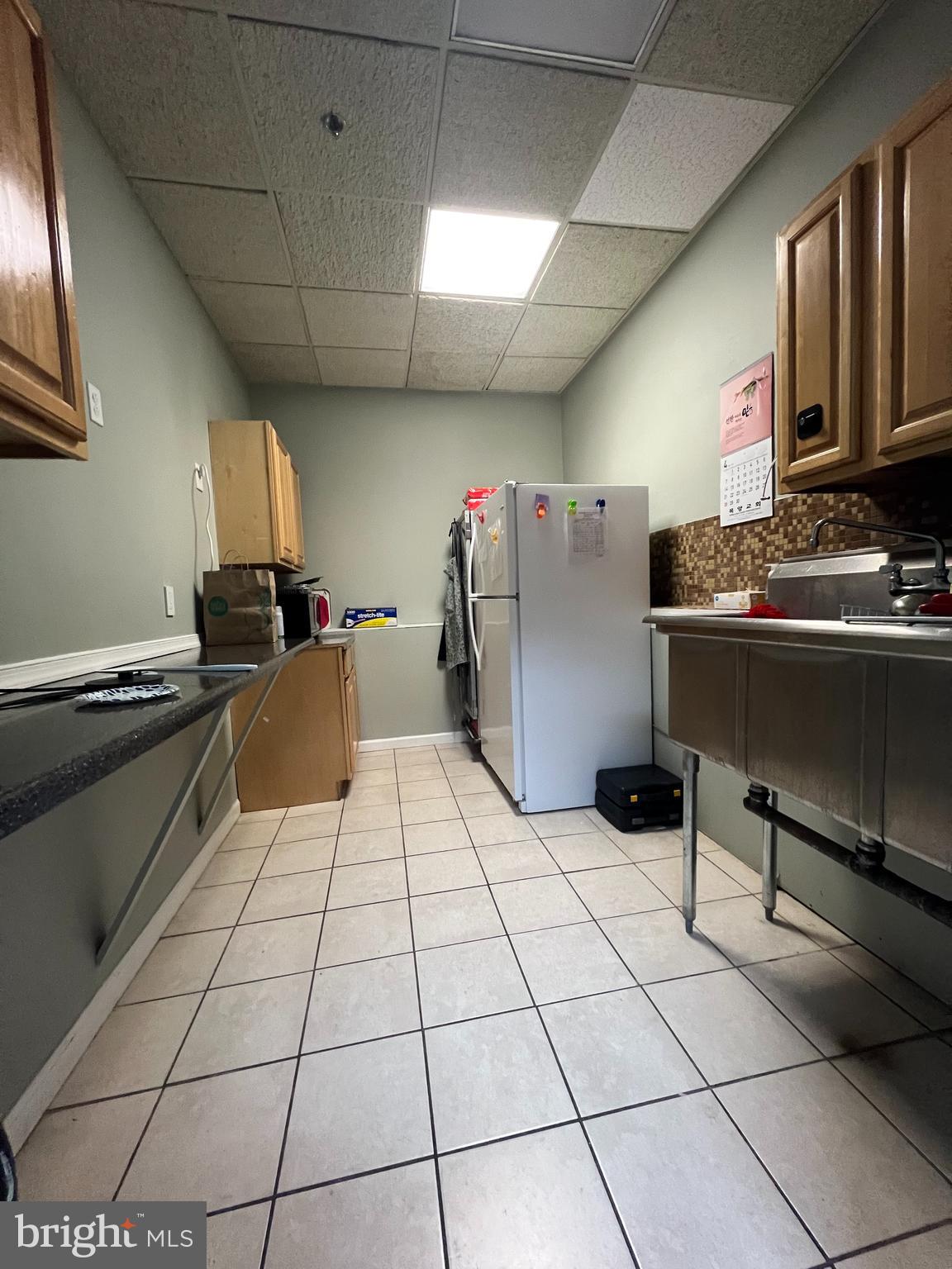 LAWNDALE - Commercial Sale