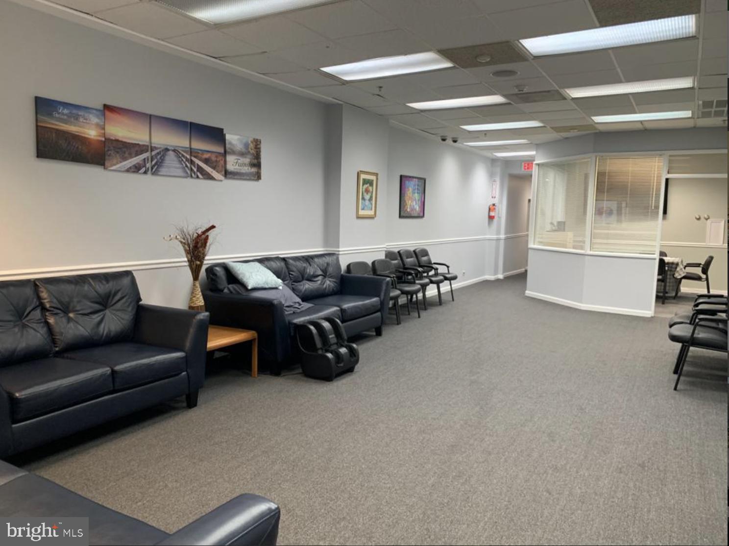 LAWNDALE - Commercial Sale