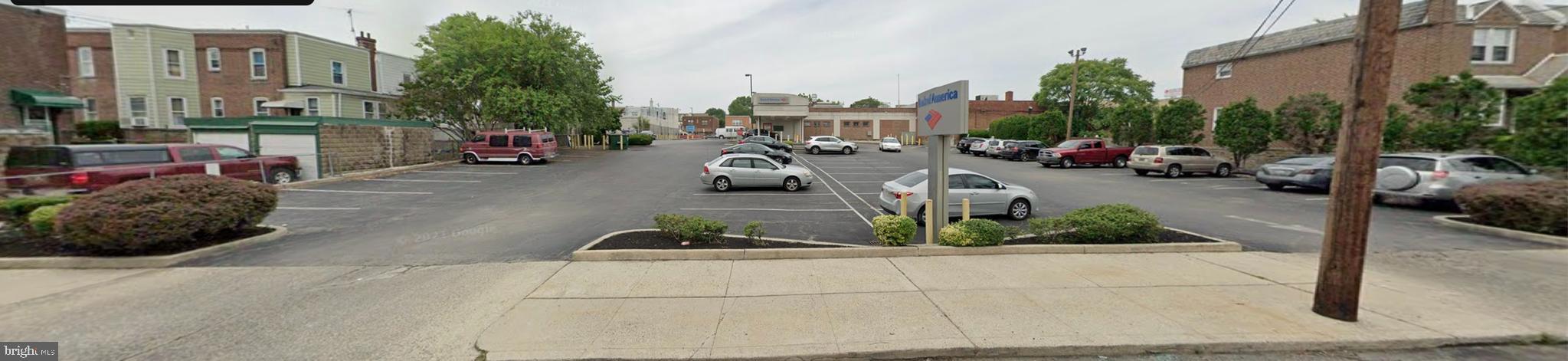 LAWNDALE - Commercial Sale