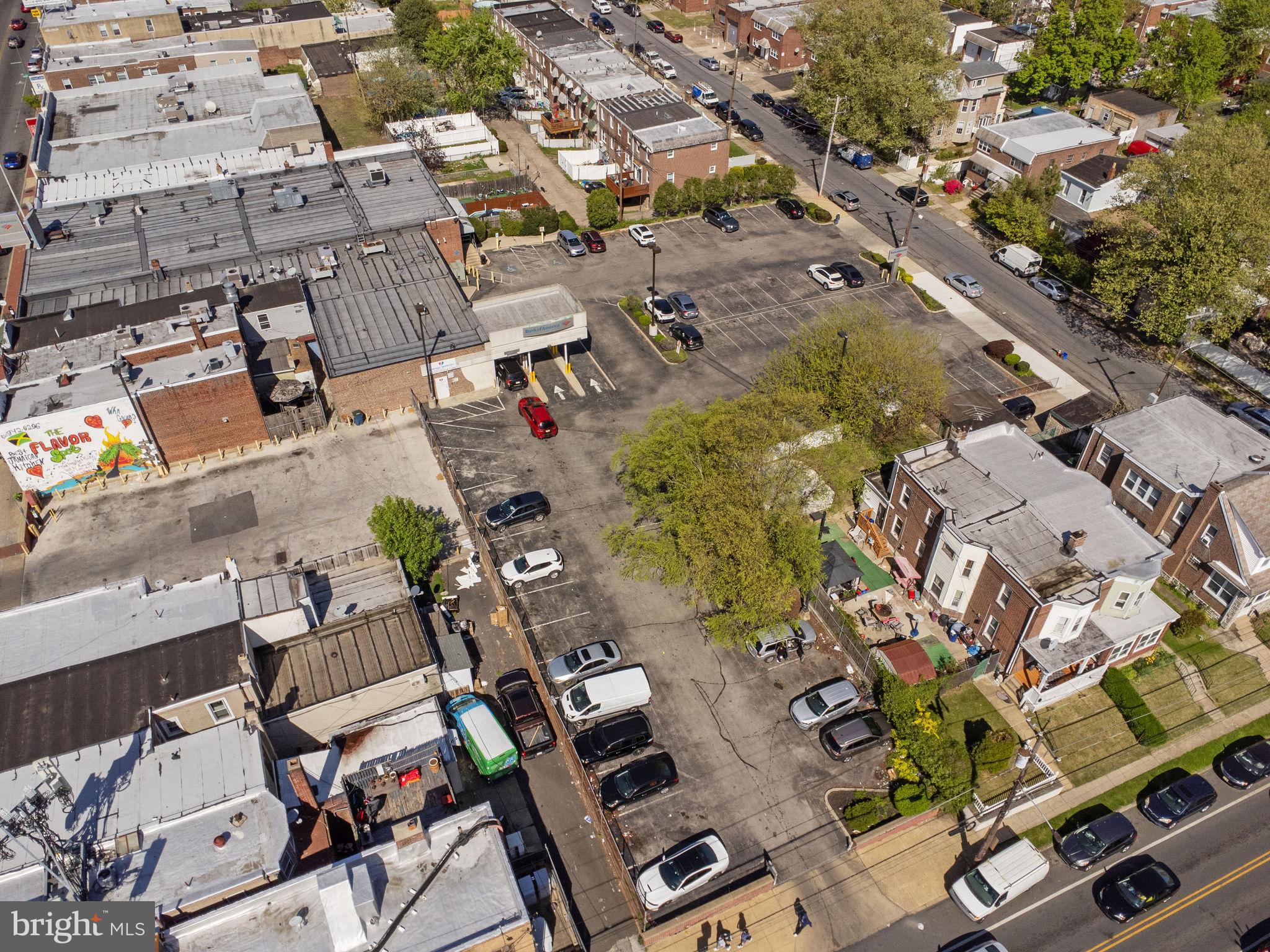 LAWNDALE - Commercial Sale