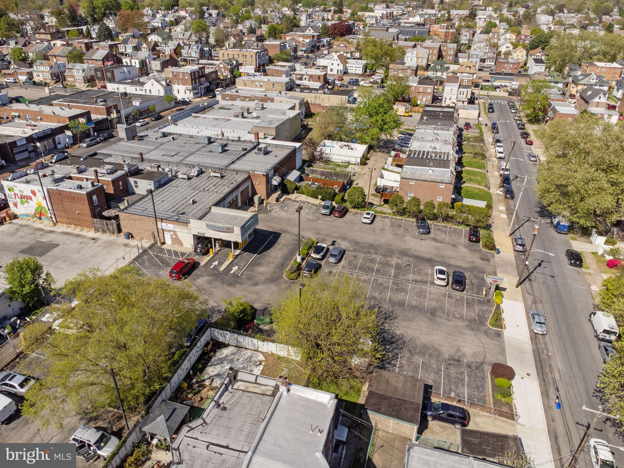 LAWNDALE - Commercial Sale