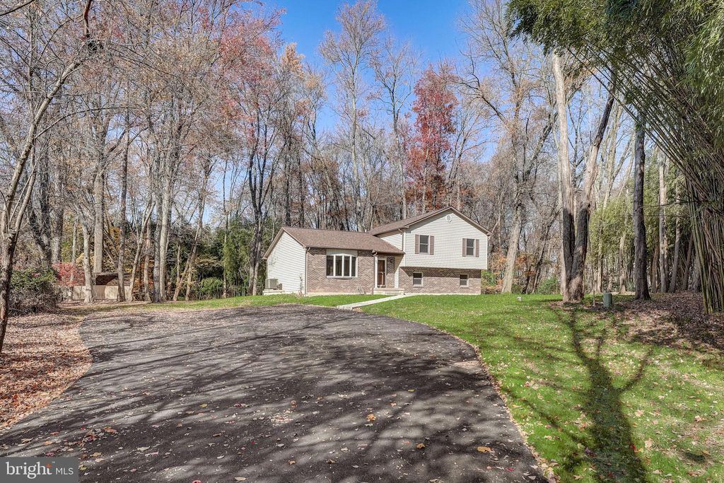 Photo of 255 Lenni Road, Media, PA 19063 (MLS # PADE2057504)