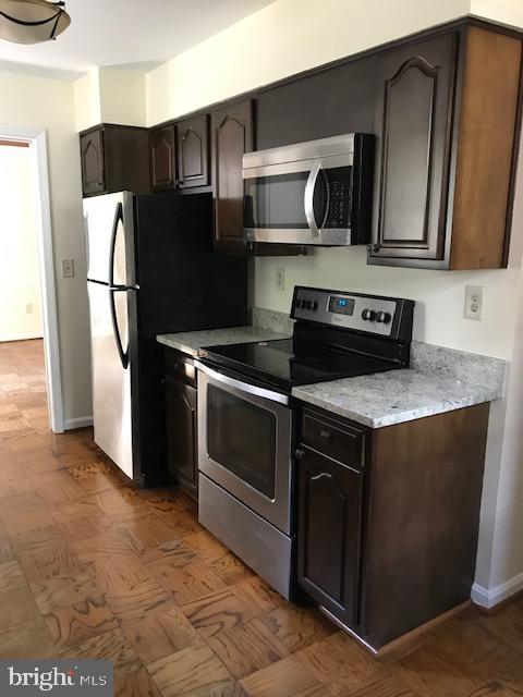 WATERGATE OF ALEXANDRIA - Residential Lease