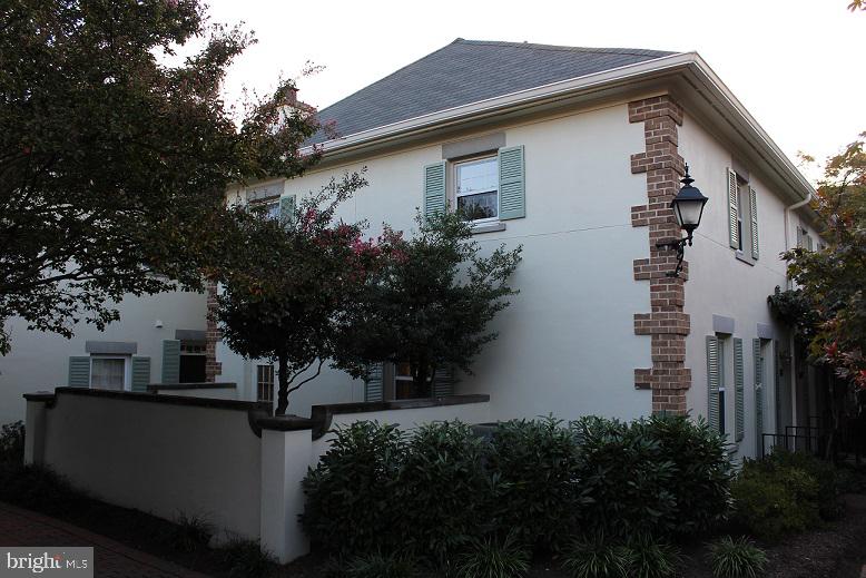 WATERGATE OF ALEXANDRIA - Residential Lease