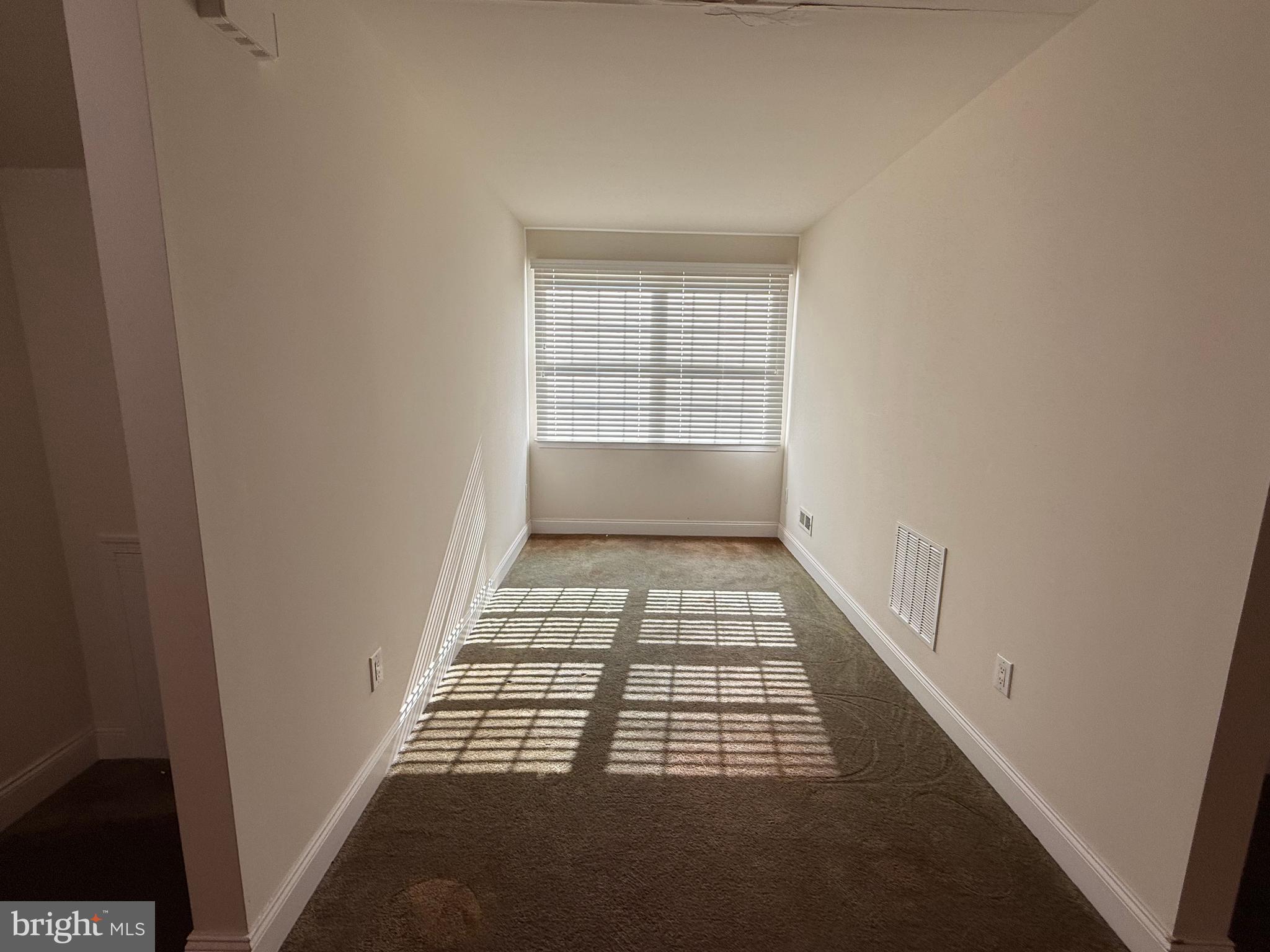 NEWTOWN WALK - Residential