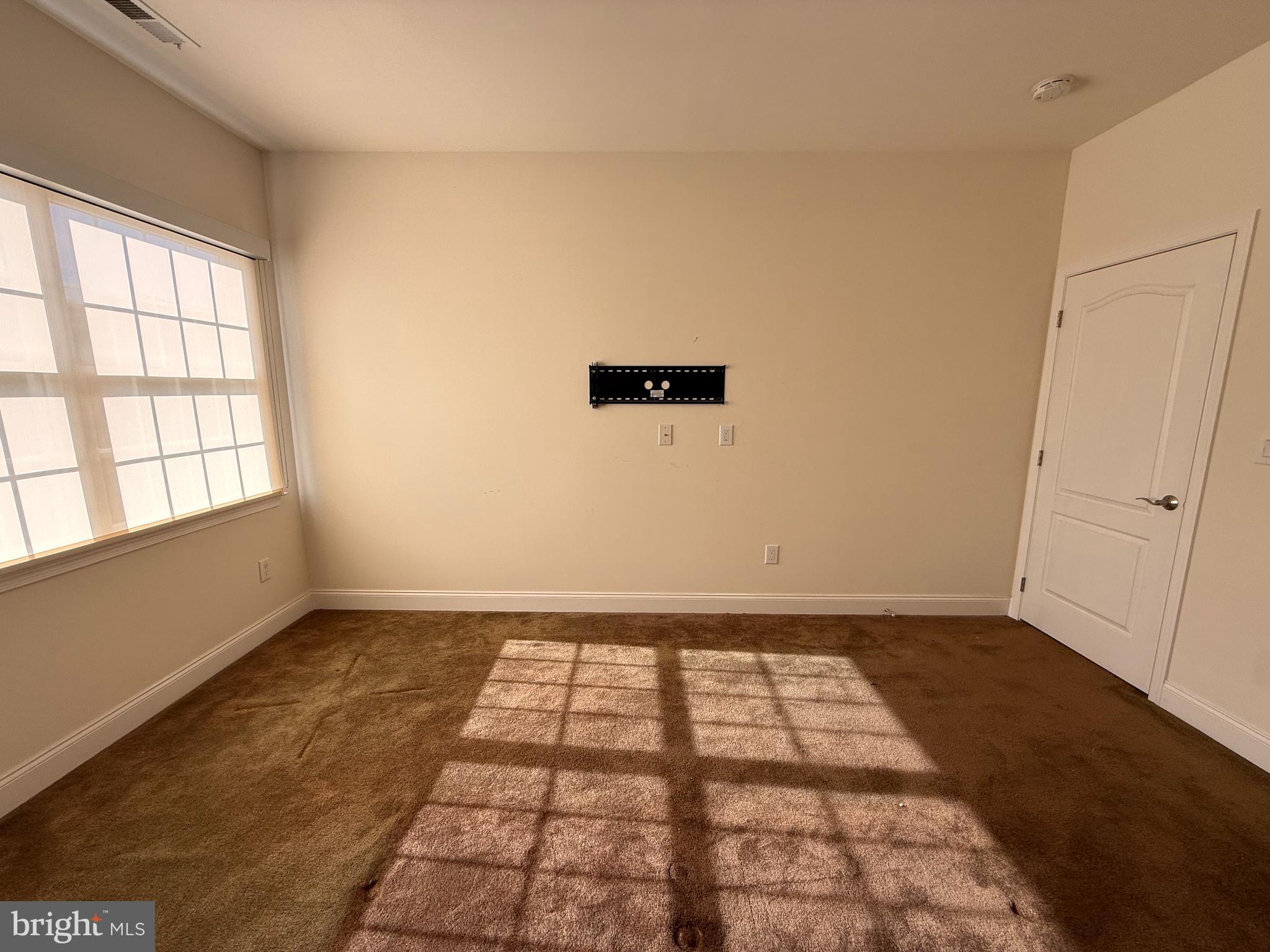 NEWTOWN WALK - Residential