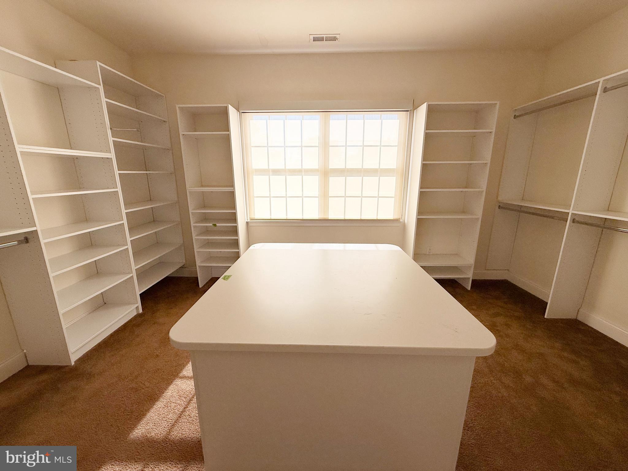 NEWTOWN WALK - Residential