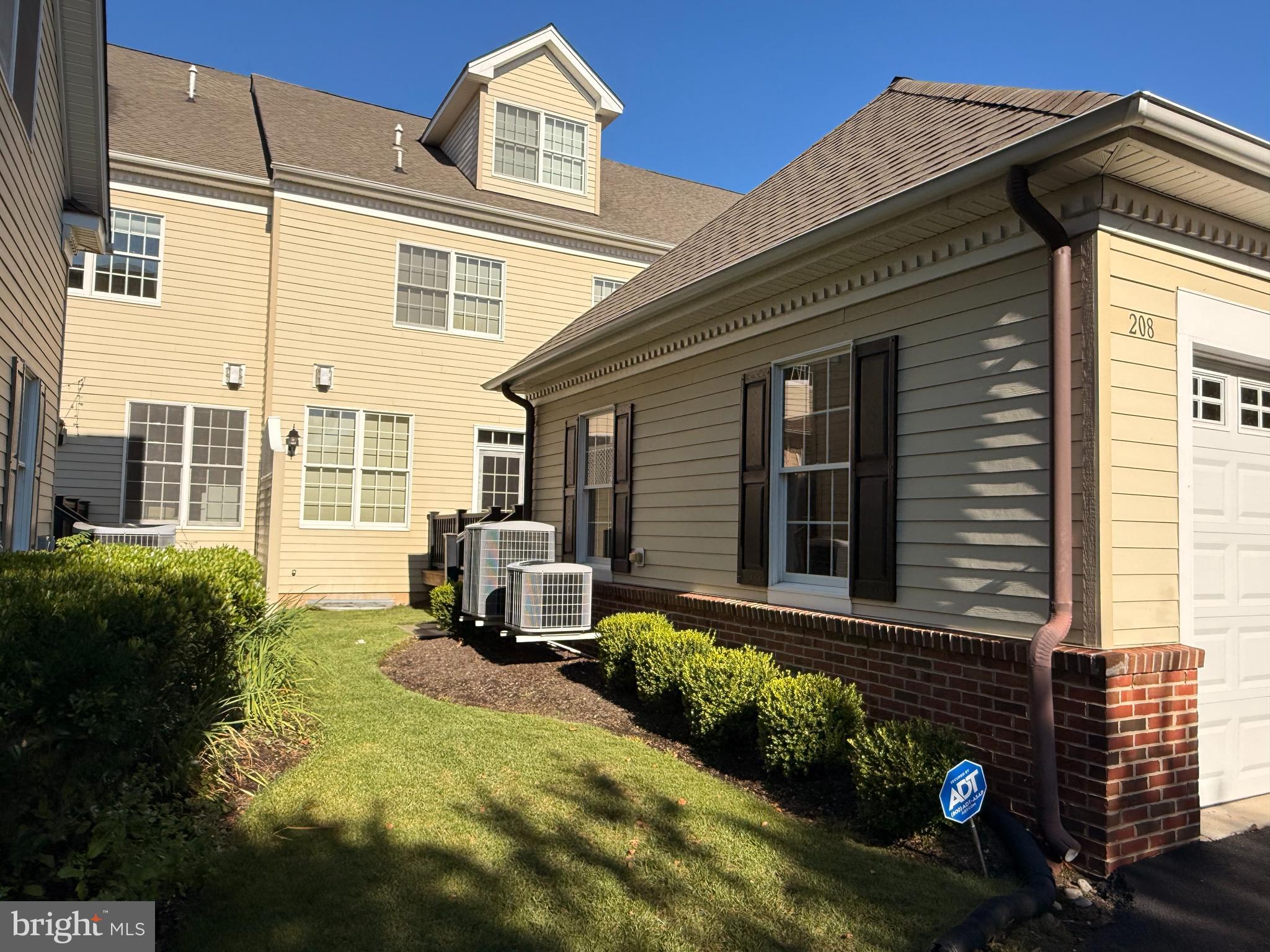 NEWTOWN WALK - Residential