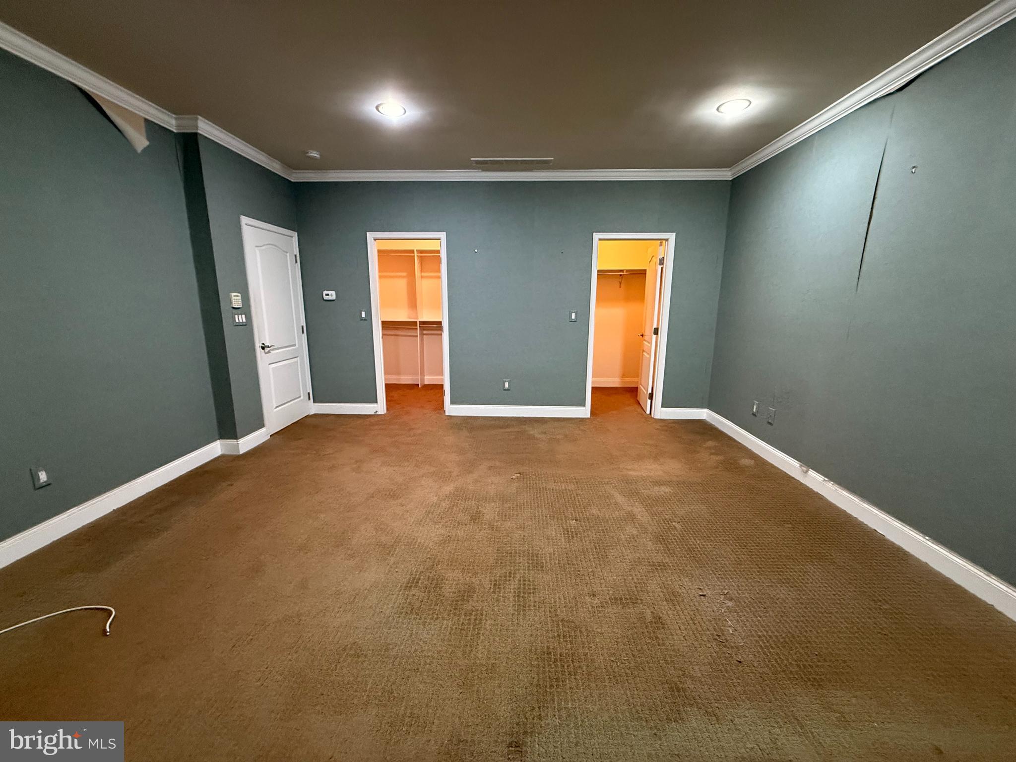 NEWTOWN WALK - Residential