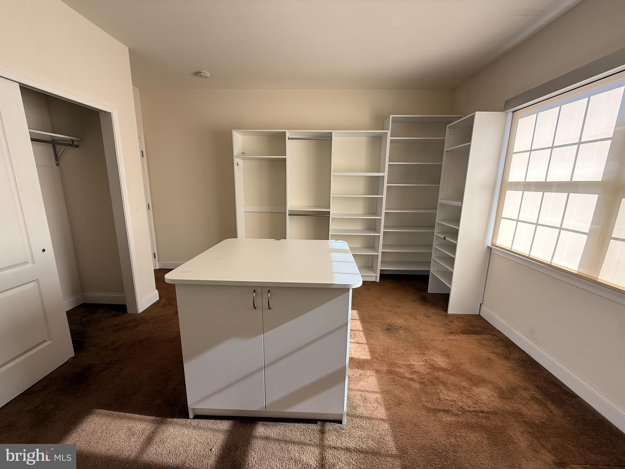 NEWTOWN WALK - Residential