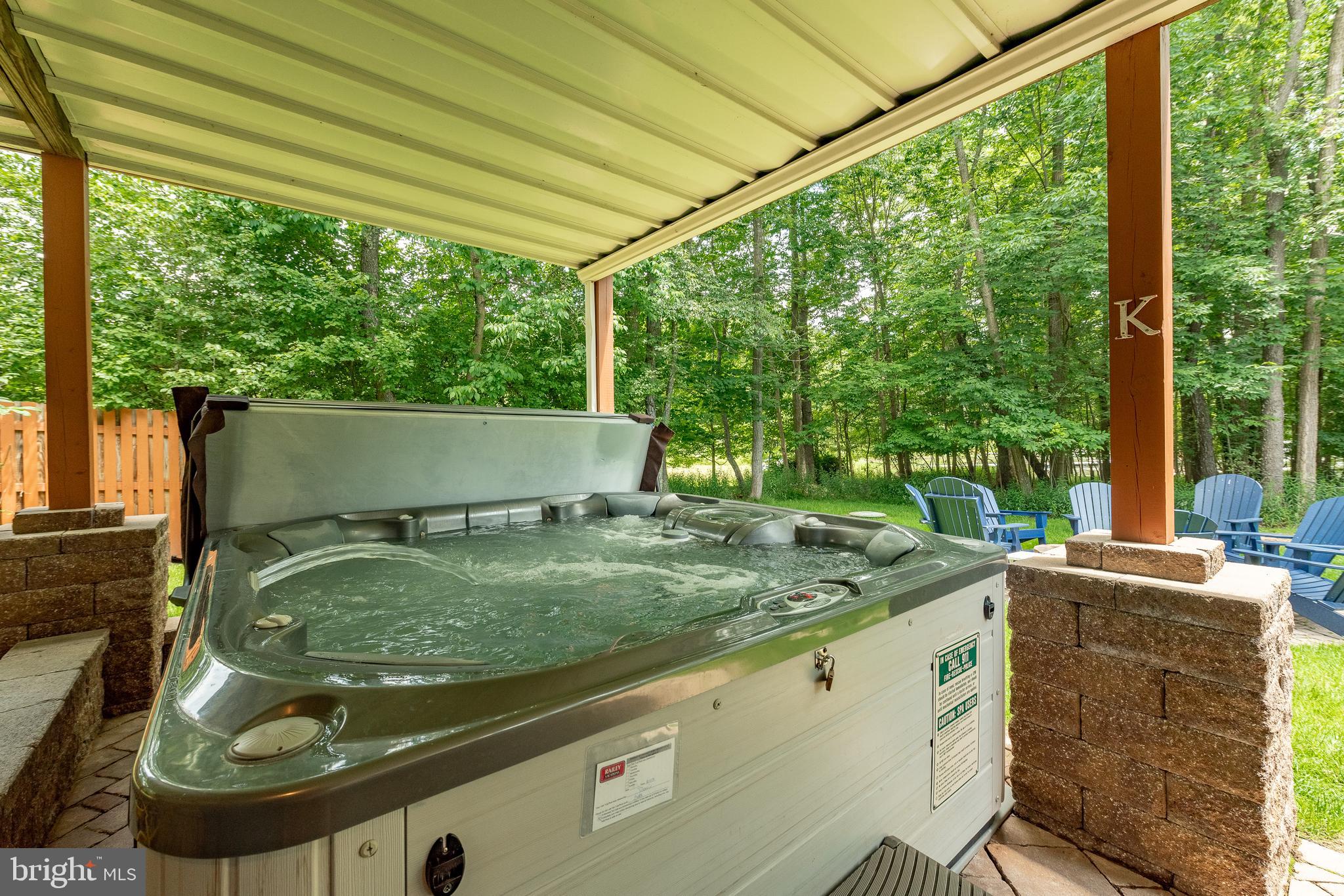 PARADISE POINT - Residential