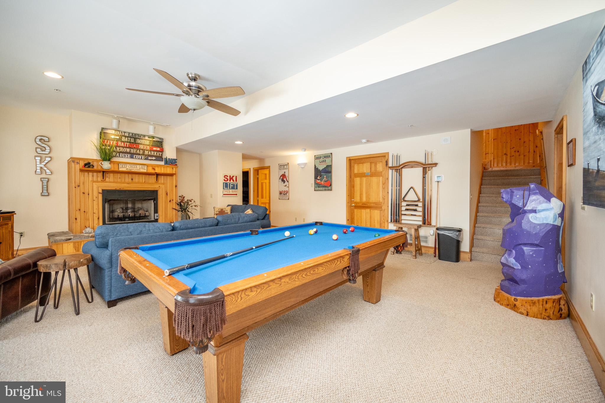 PARADISE POINT - Residential