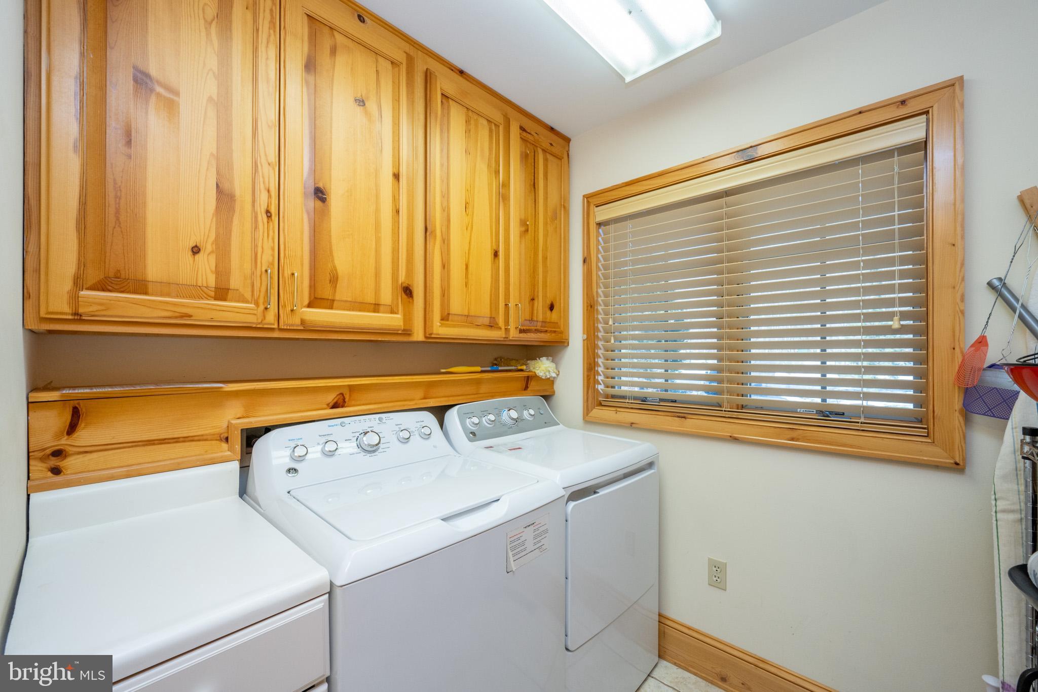 PARADISE POINT - Residential