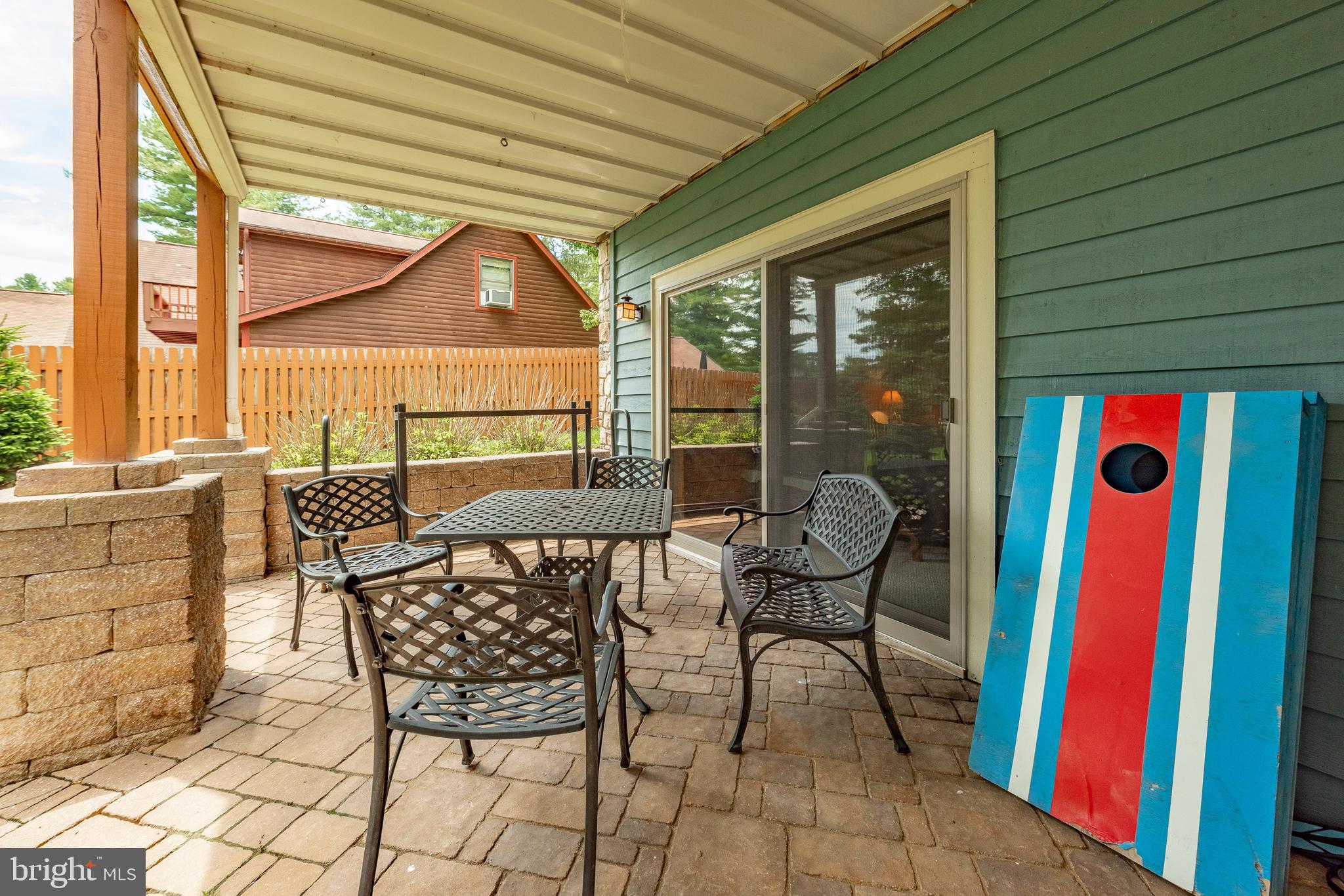 PARADISE POINT - Residential