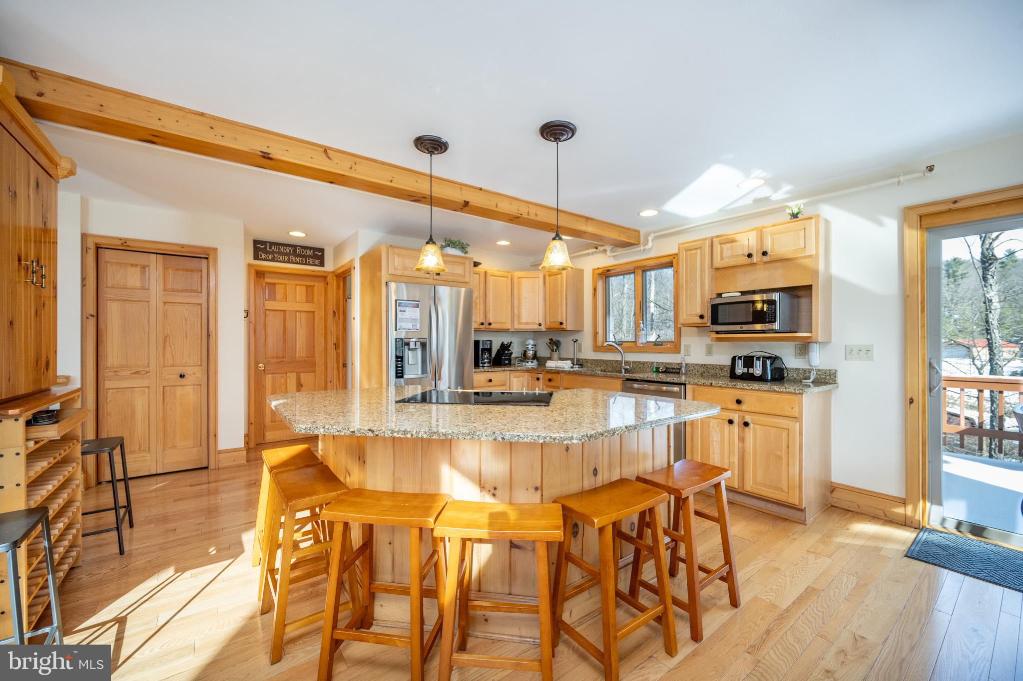 PARADISE POINT - Residential