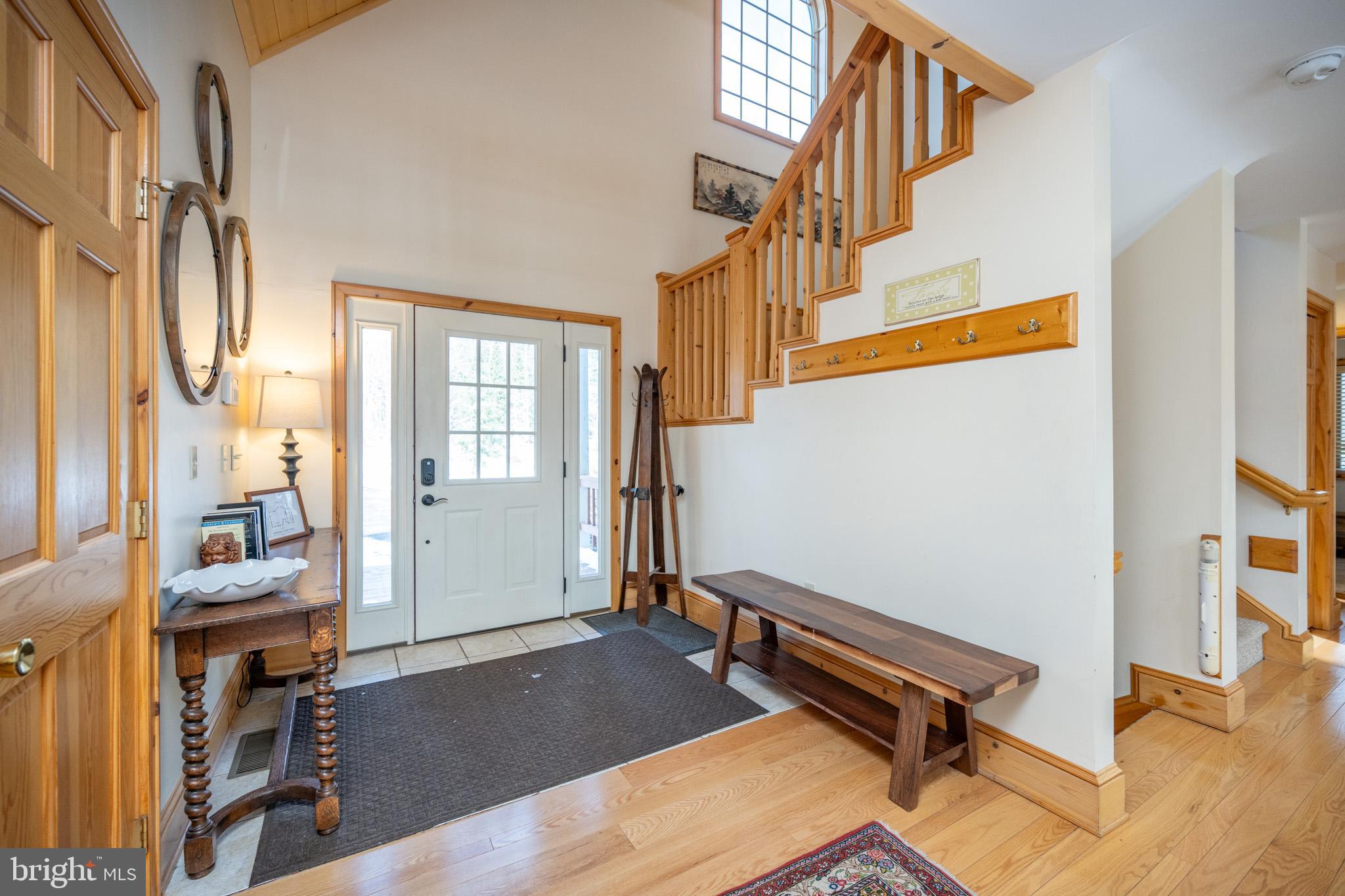 PARADISE POINT - Residential