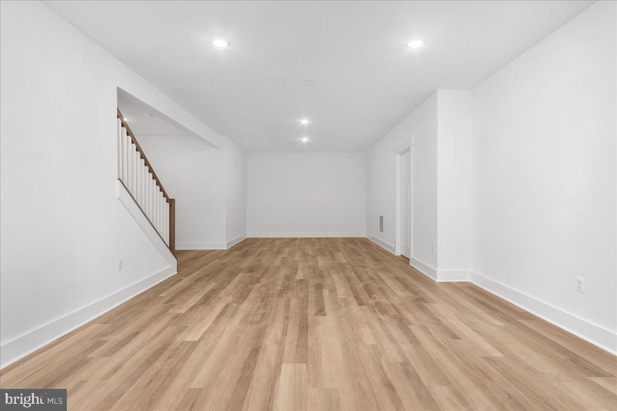 MYERSVILLE - Residential