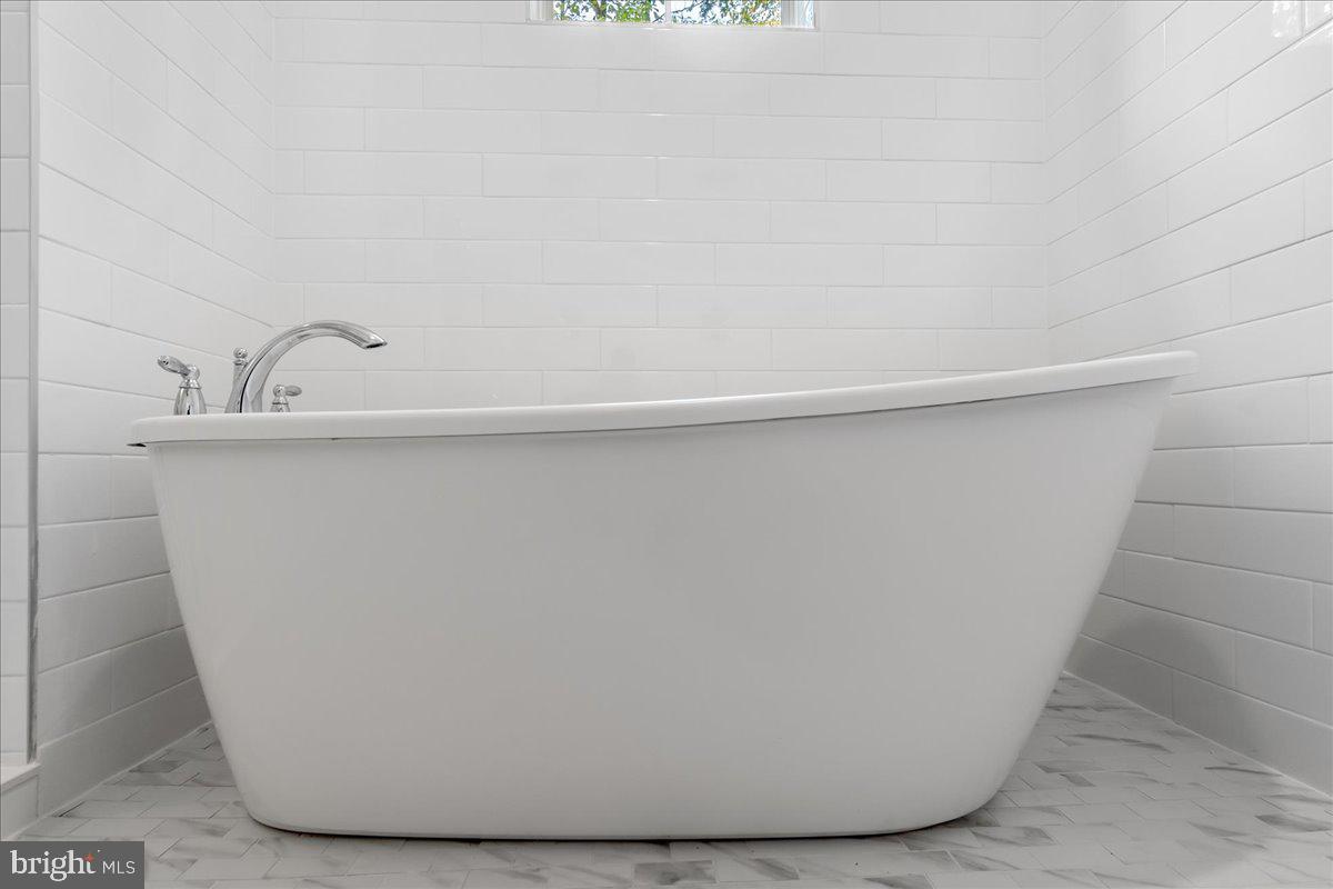 MYERSVILLE - Residential