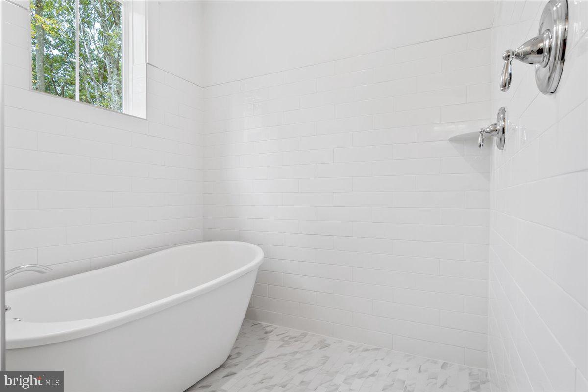 MYERSVILLE - Residential