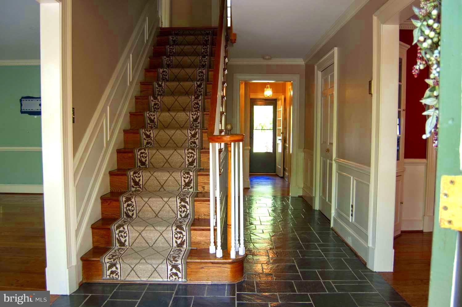 TWIN LAKES - Residential