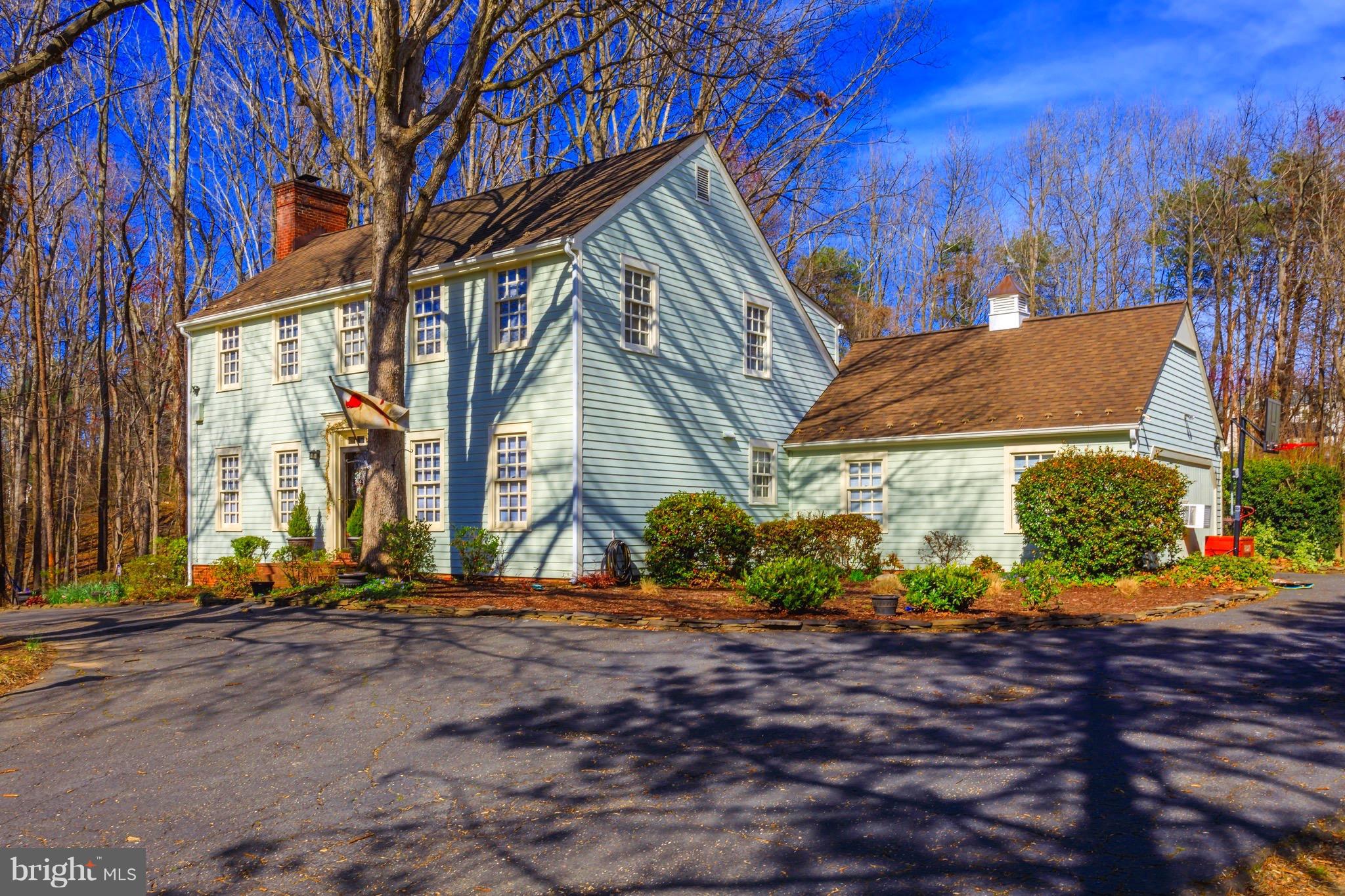 TWIN LAKES - Residential