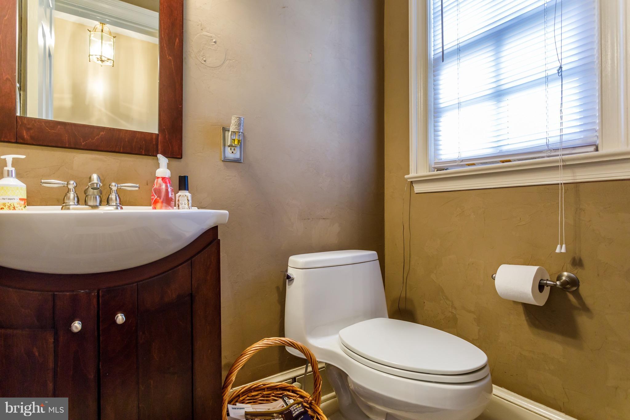 TWIN LAKES - Residential