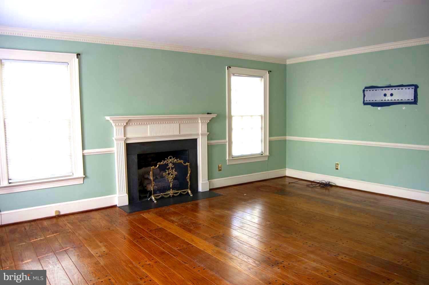 TWIN LAKES - Residential