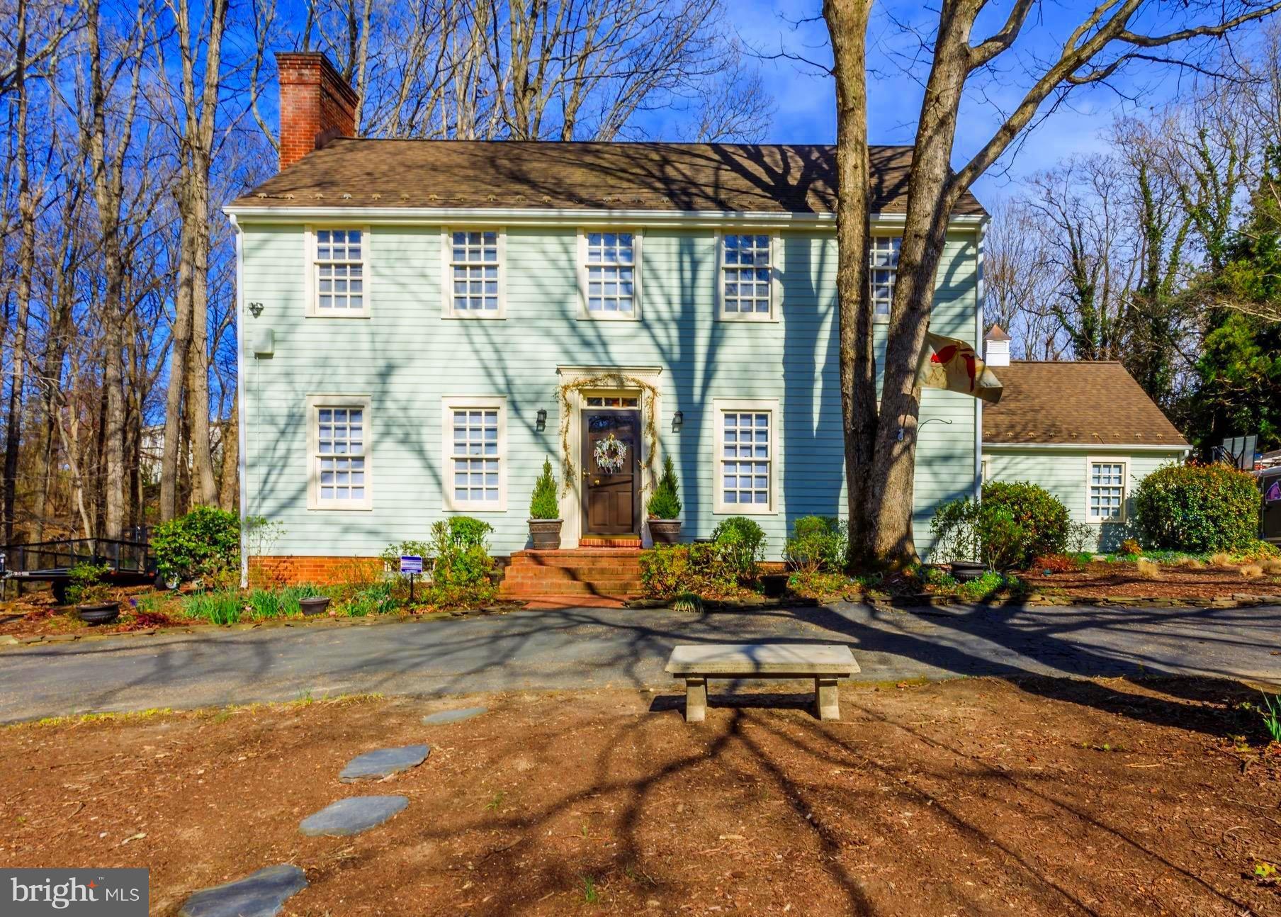 TWIN LAKES - Residential