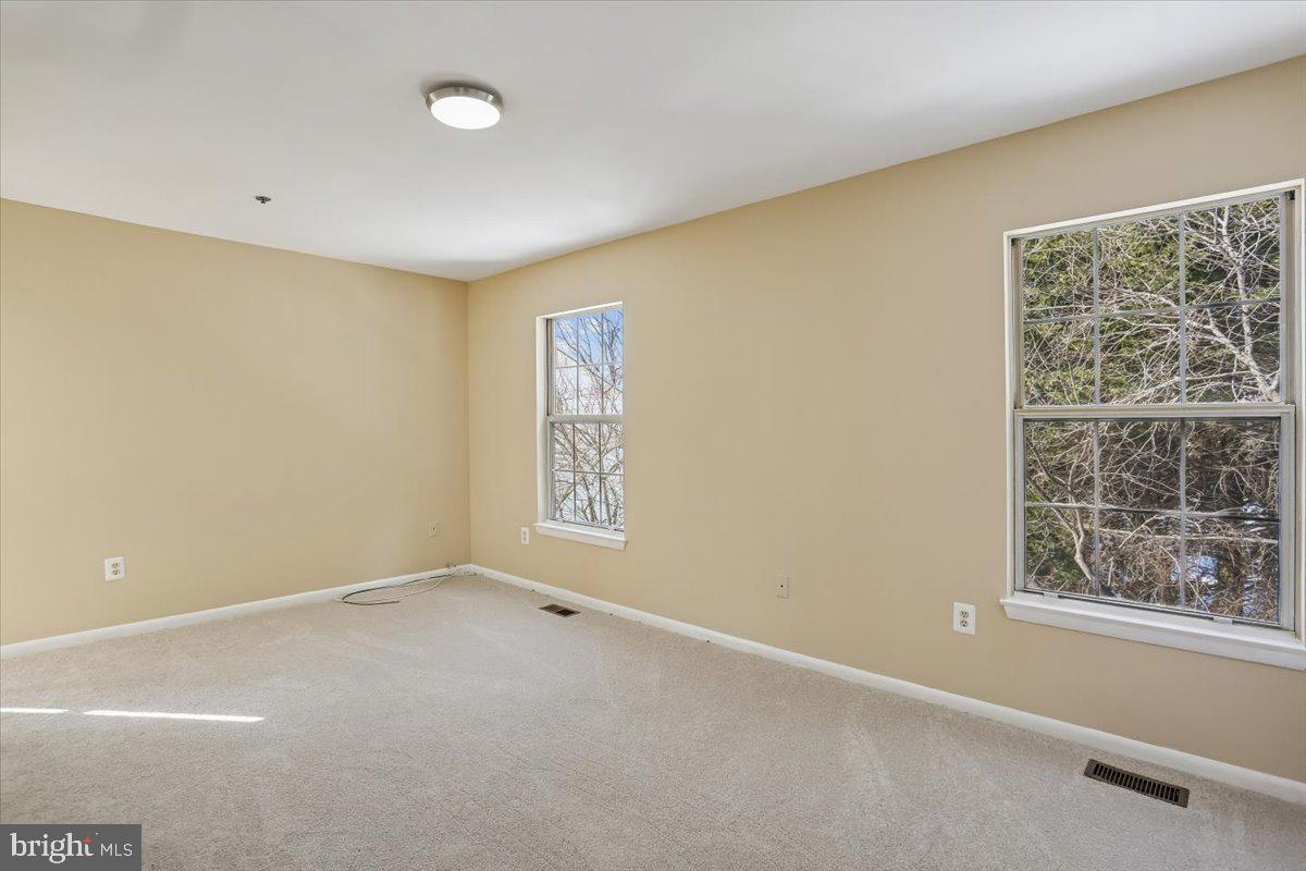 BROOKVILLE KNOLLS - Residential