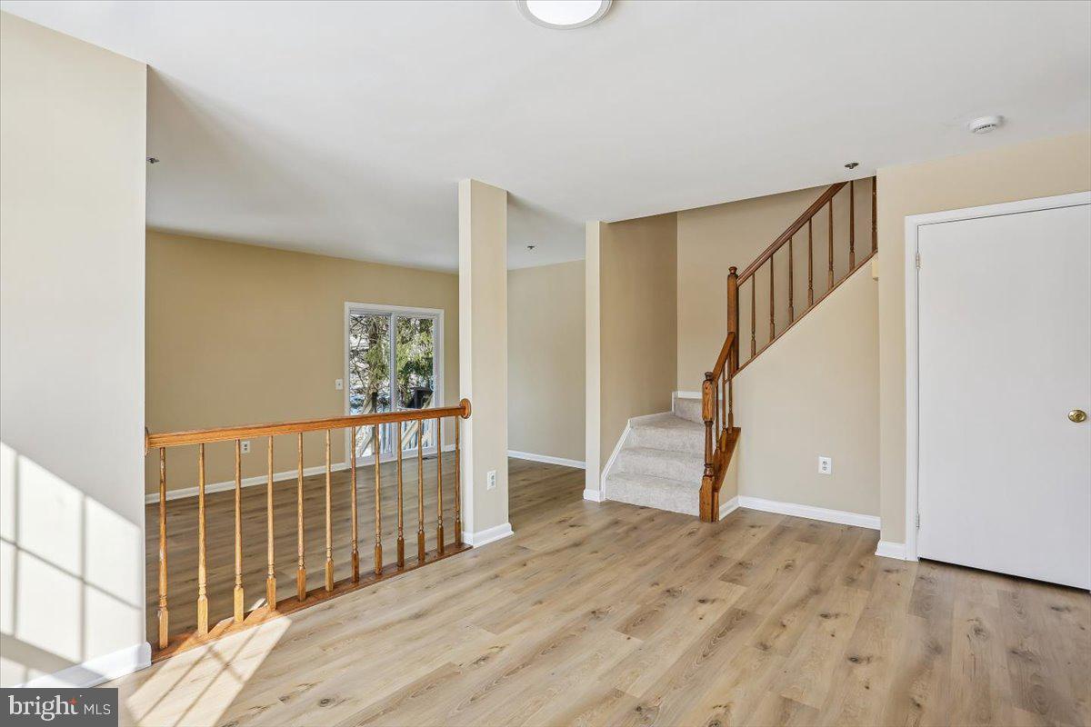 BROOKVILLE KNOLLS - Residential