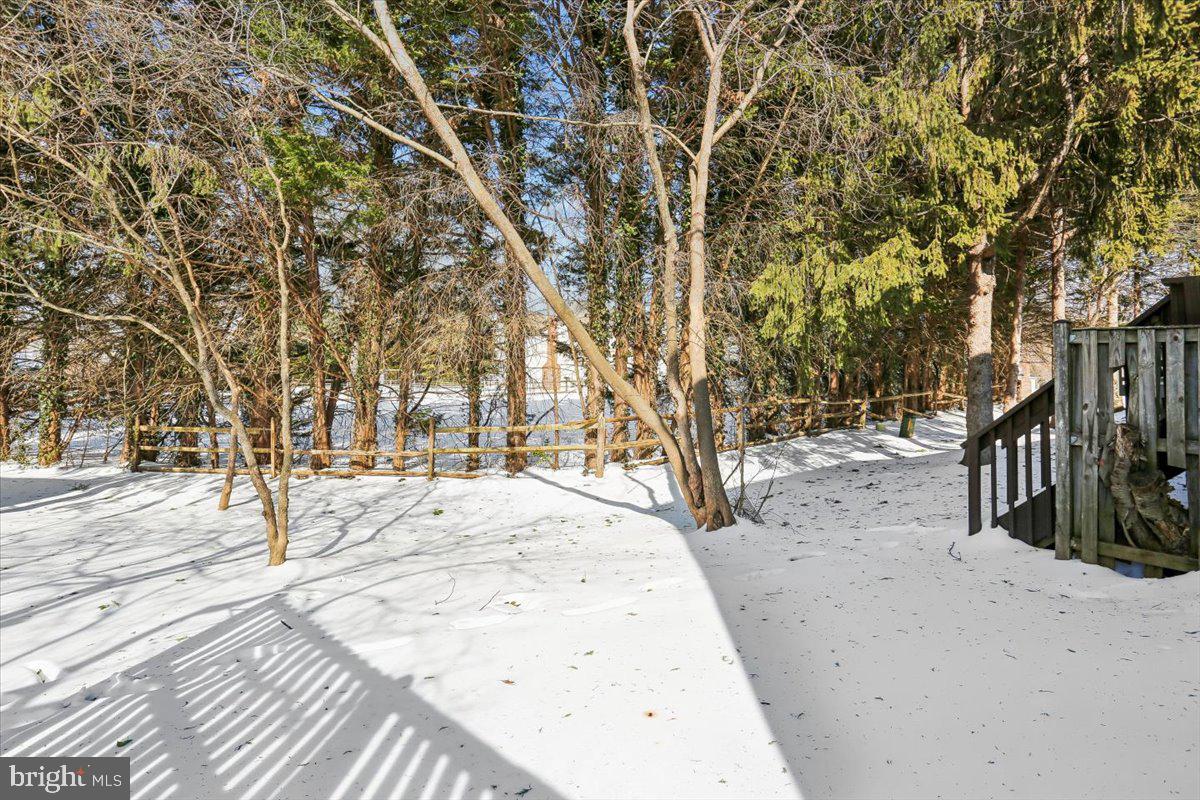 BROOKVILLE KNOLLS - Residential