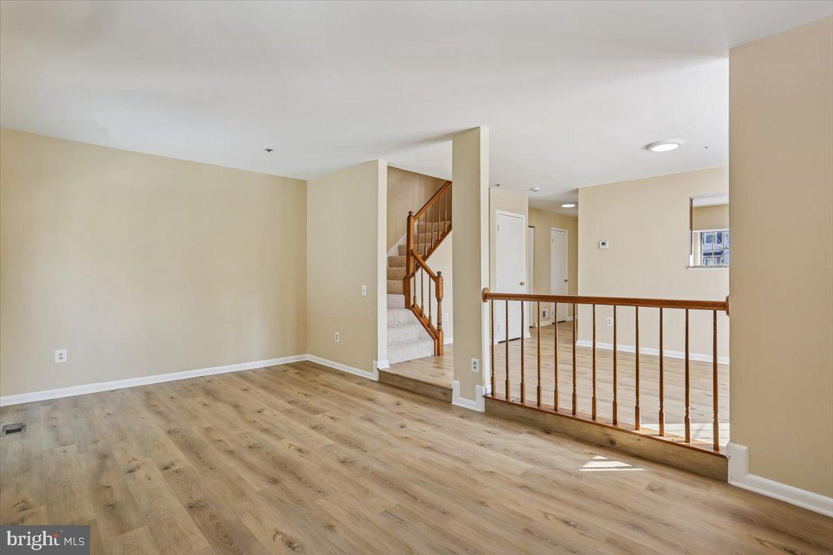 BROOKVILLE KNOLLS - Residential