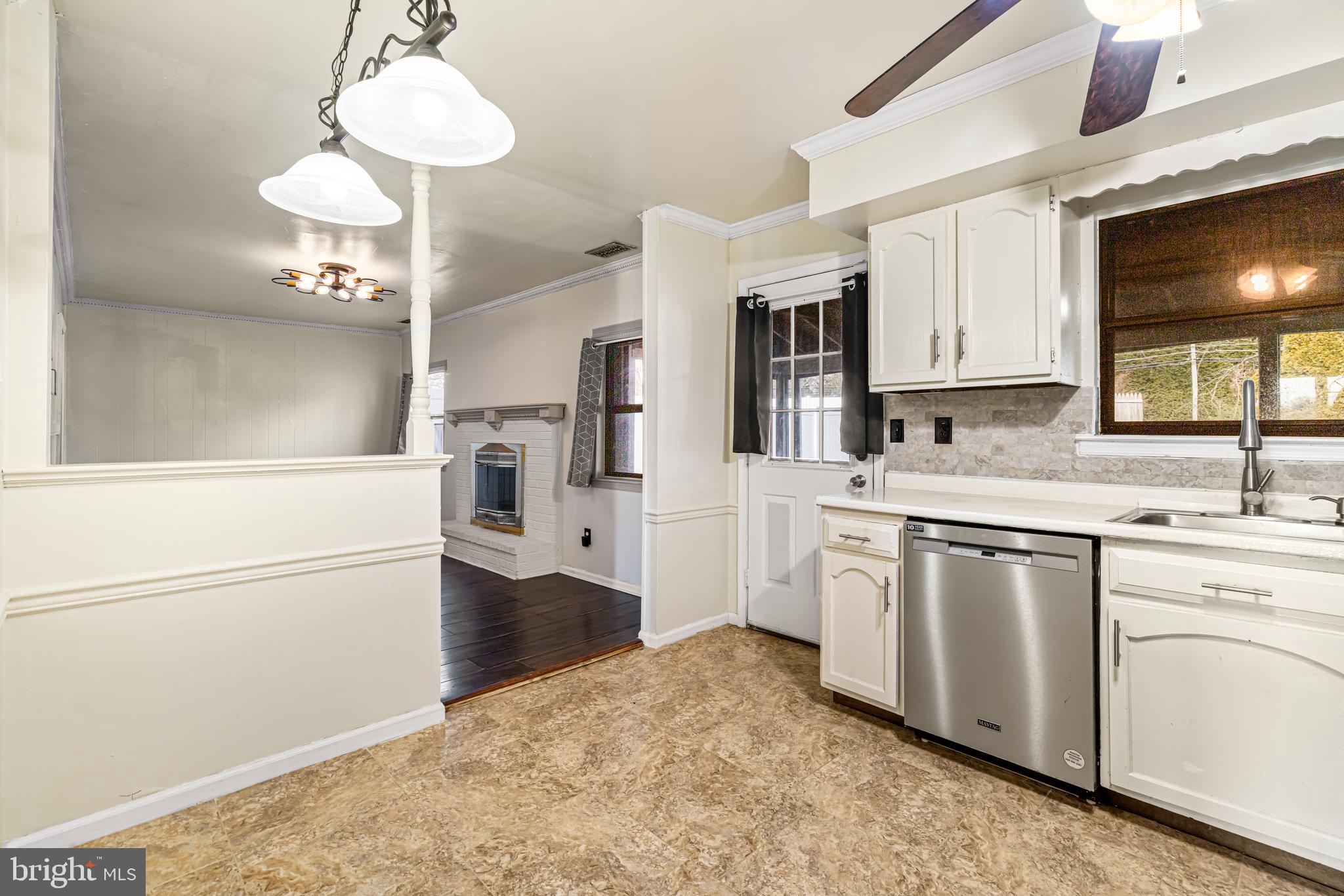 SAW MILL VALLEY - Residential