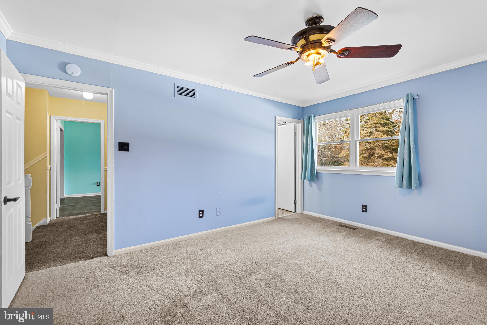 SAW MILL VALLEY - Residential