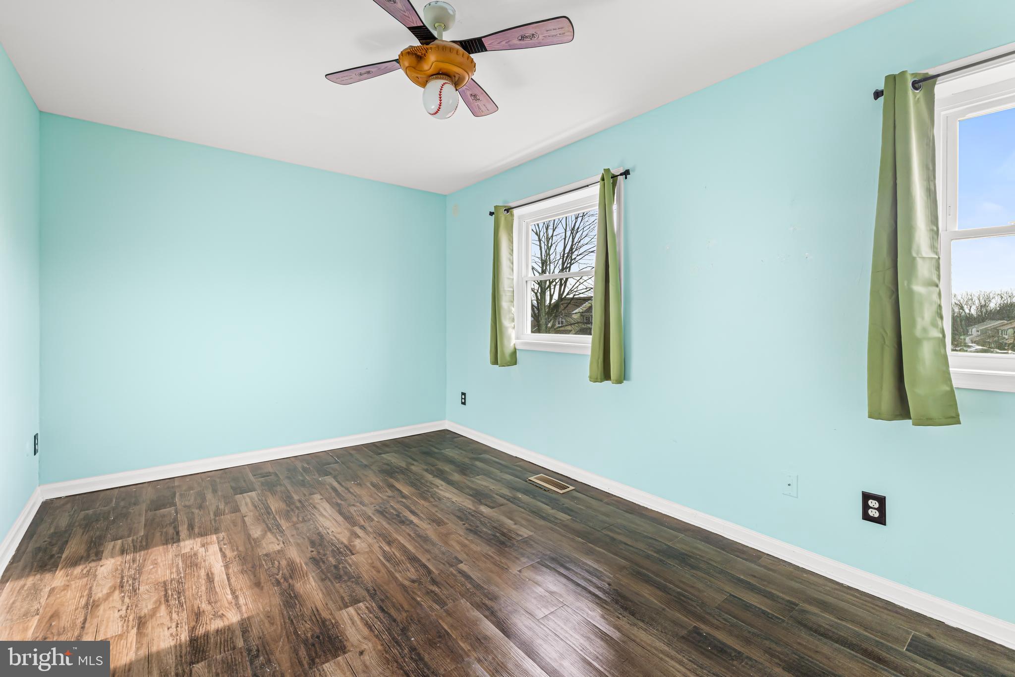 SAW MILL VALLEY - Residential