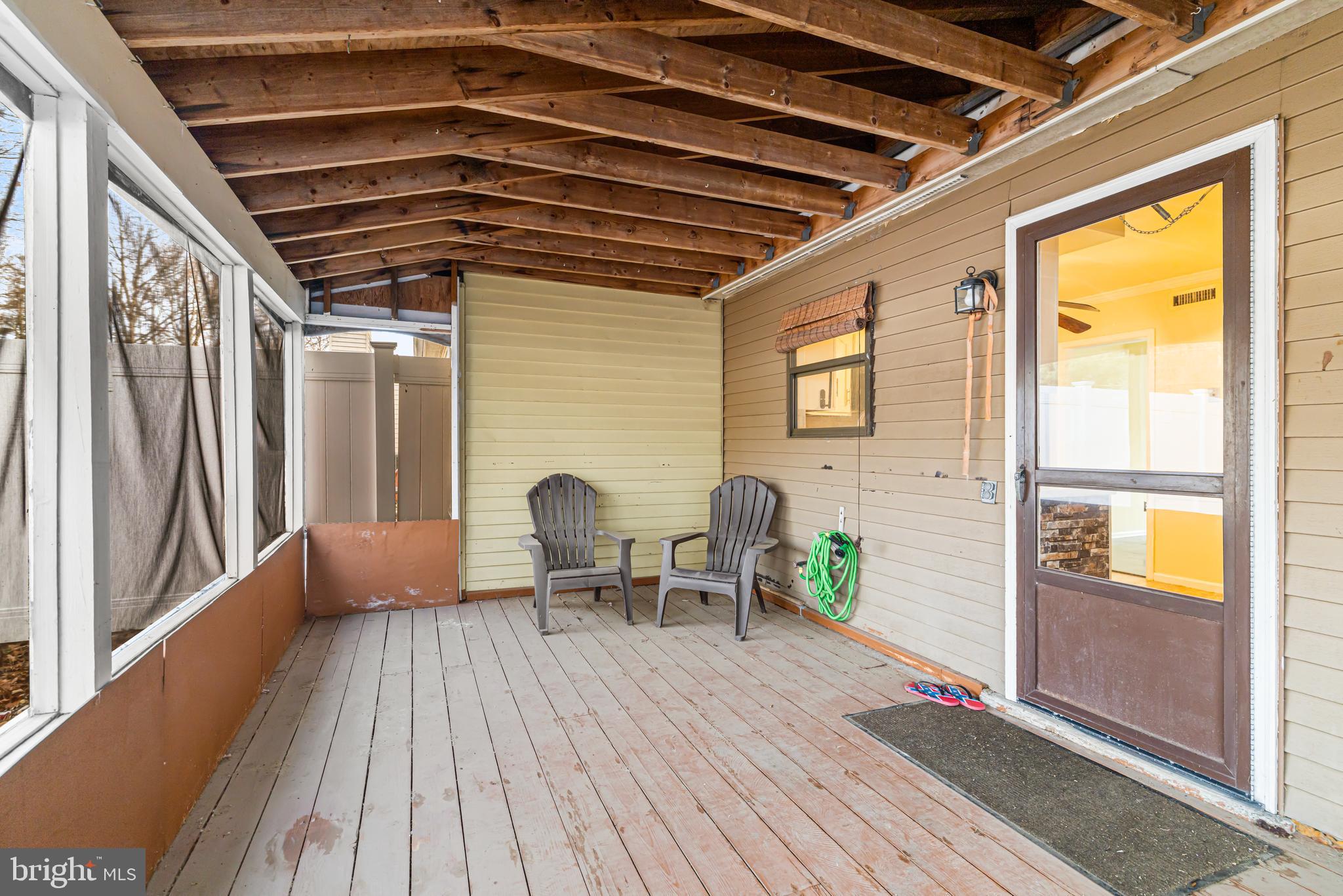 SAW MILL VALLEY - Residential