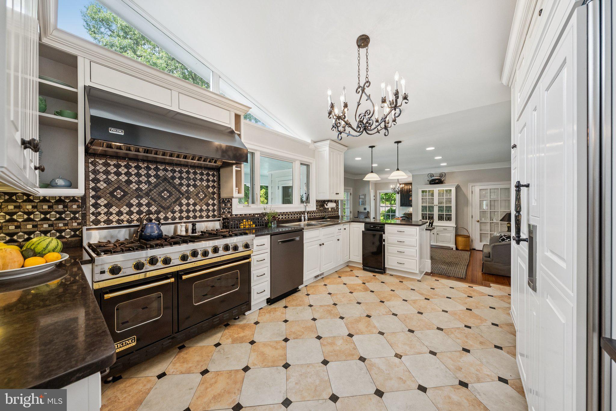 MANSION DRIVE - Residential