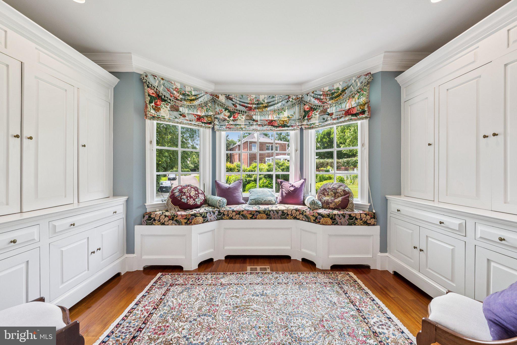 MANSION DRIVE - Residential