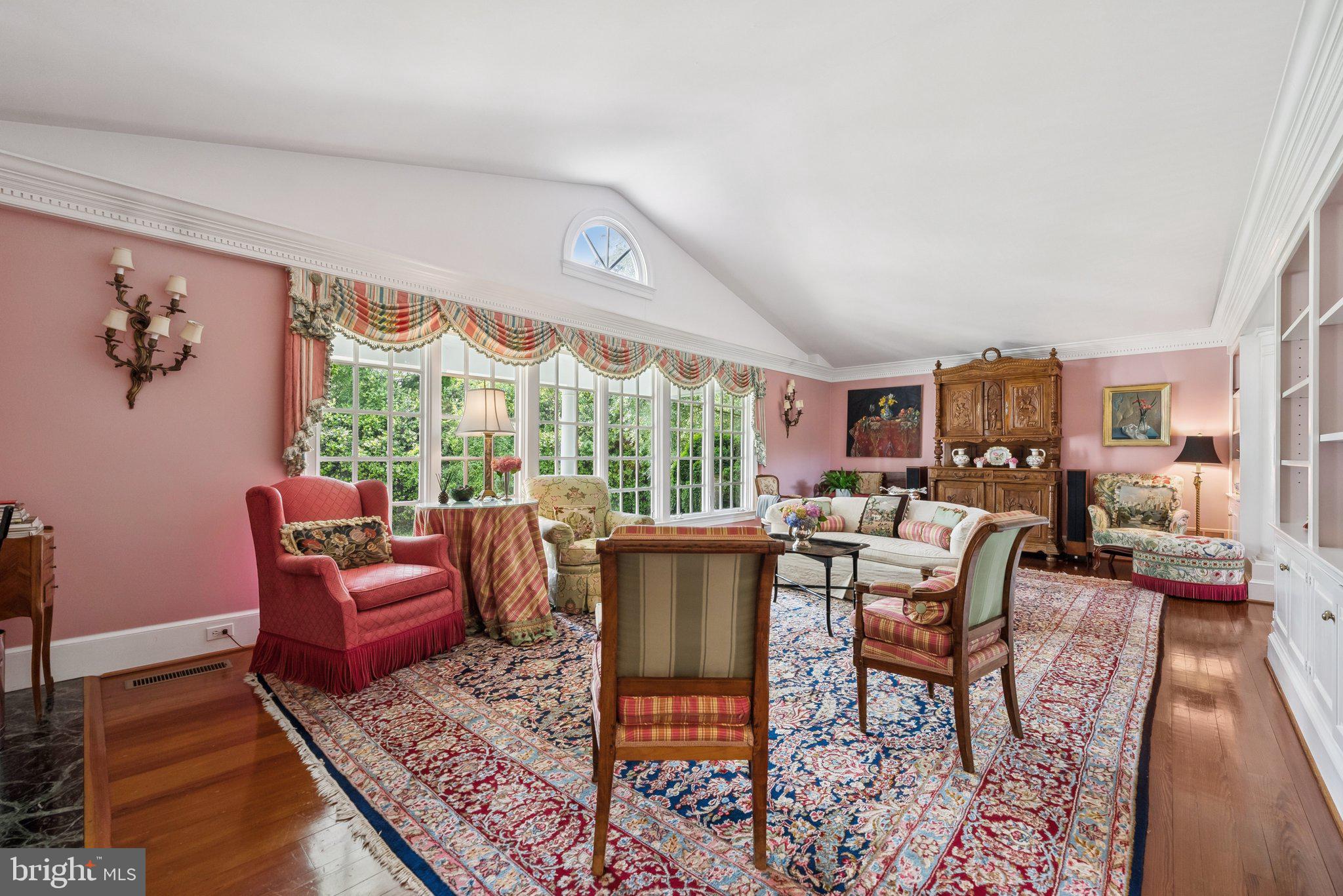 MANSION DRIVE - Residential