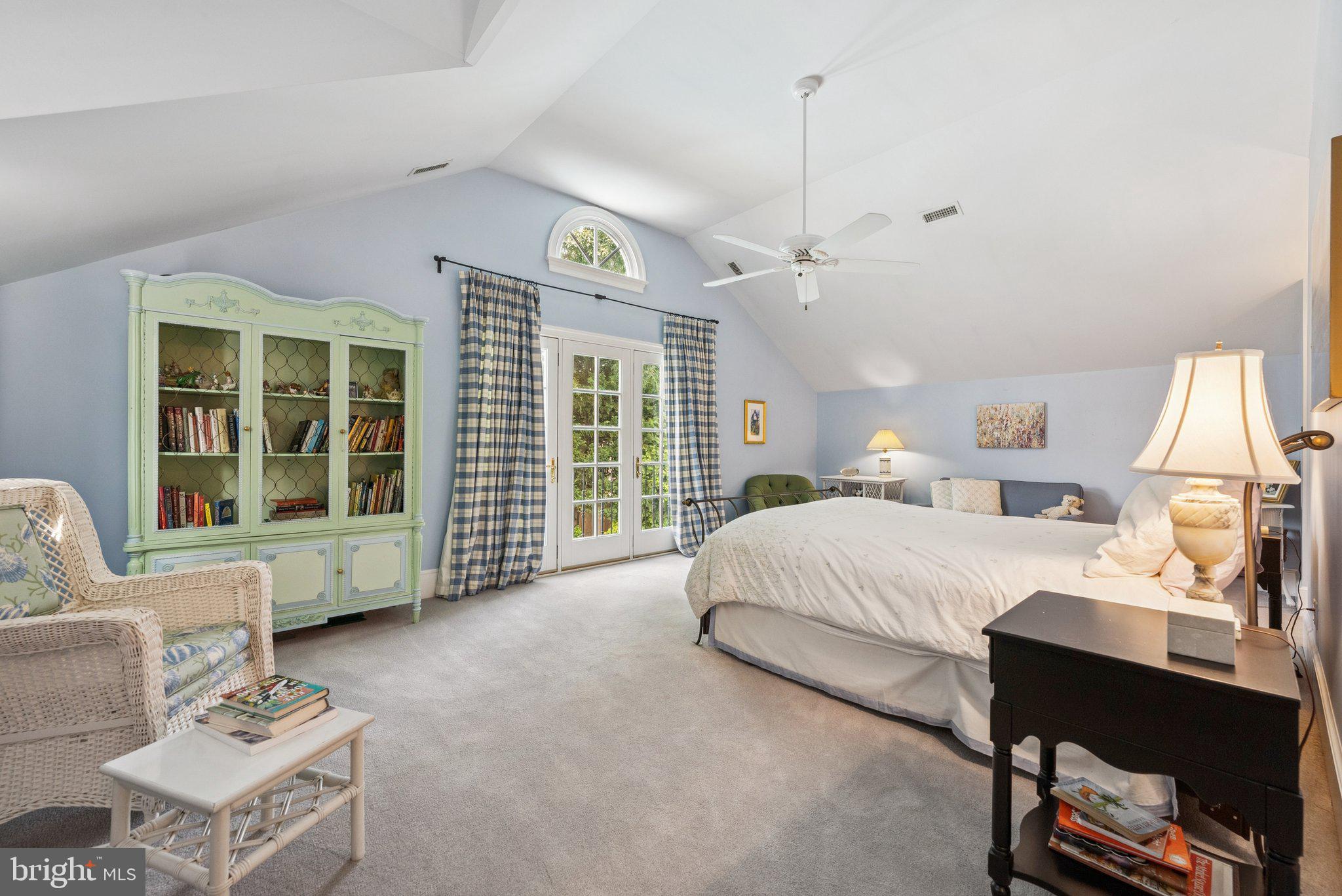 MANSION DRIVE - Residential