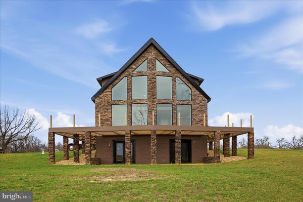 12 BLUEBELL WAY, INWOOD, WV 25428 - Image 40bb89a4bf752dbdbdbc66d593c0611c/131657948