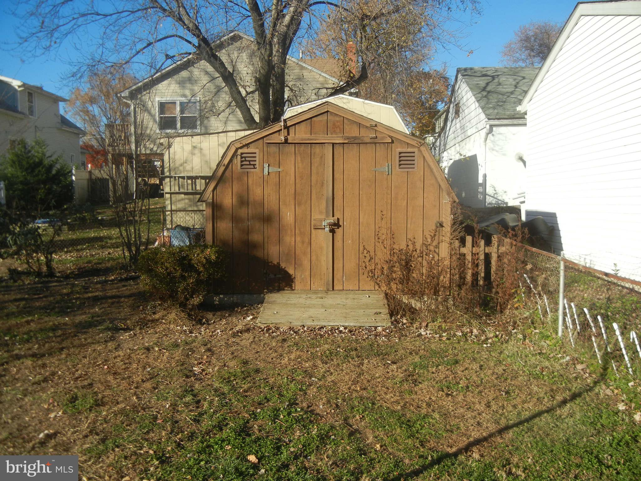 LANDSDOWNE - Residential