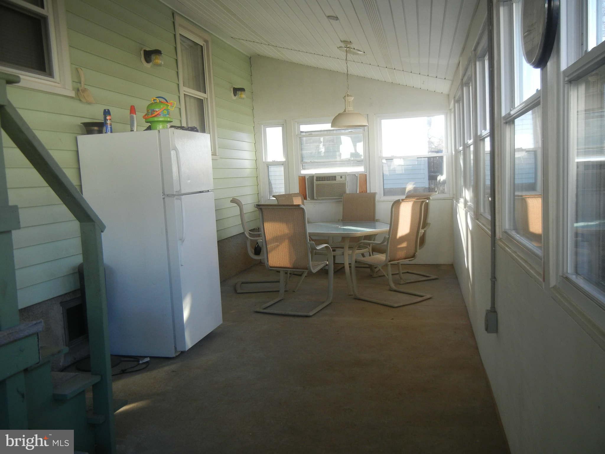 LANDSDOWNE - Residential