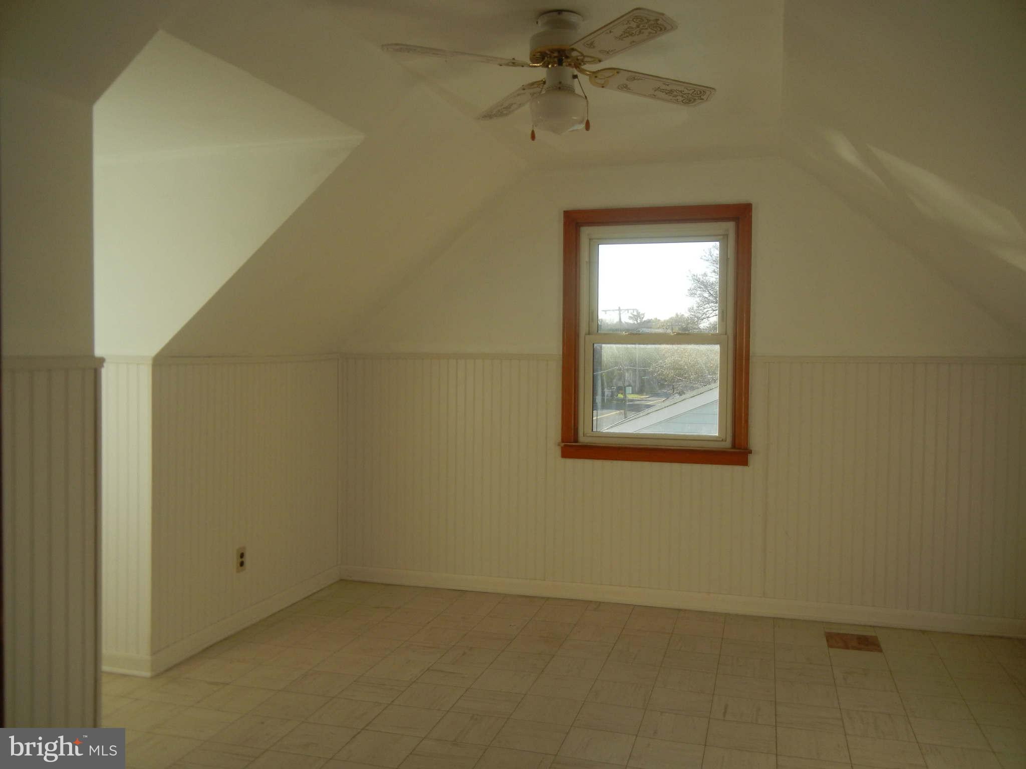 LANDSDOWNE - Residential