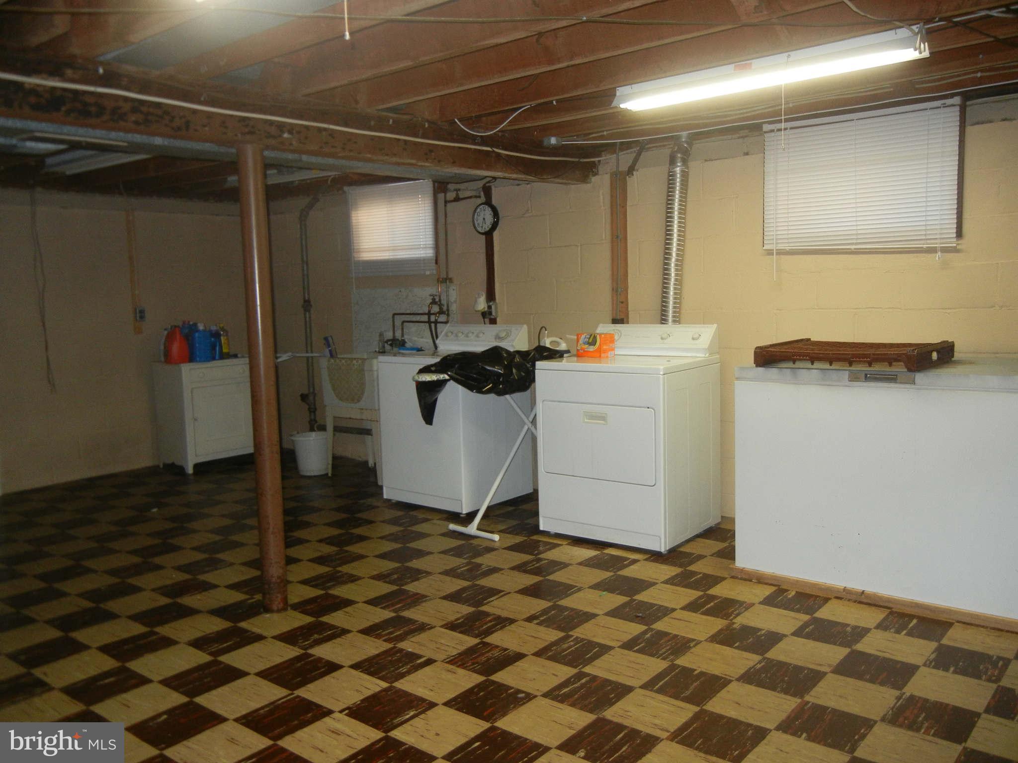 LANDSDOWNE - Residential