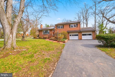 Photo of 6424 Vale Street, ALEXANDRIA, VA 22312 (MLS # VAFX2296412)